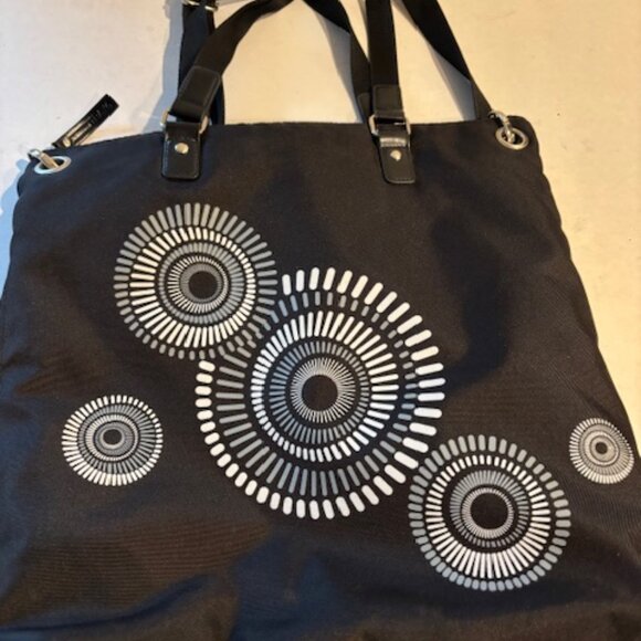 Tray 6 Large Tote/Overnight/Carryon Bag Black w/Geometric Print 16"x 16" x 5" - Picture 4 of 7